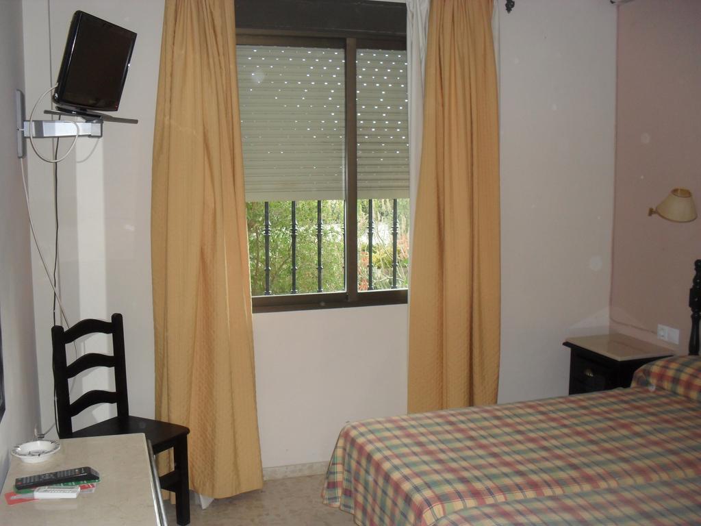 Hostal San Luis Almodovar del Rio Bilik gambar
