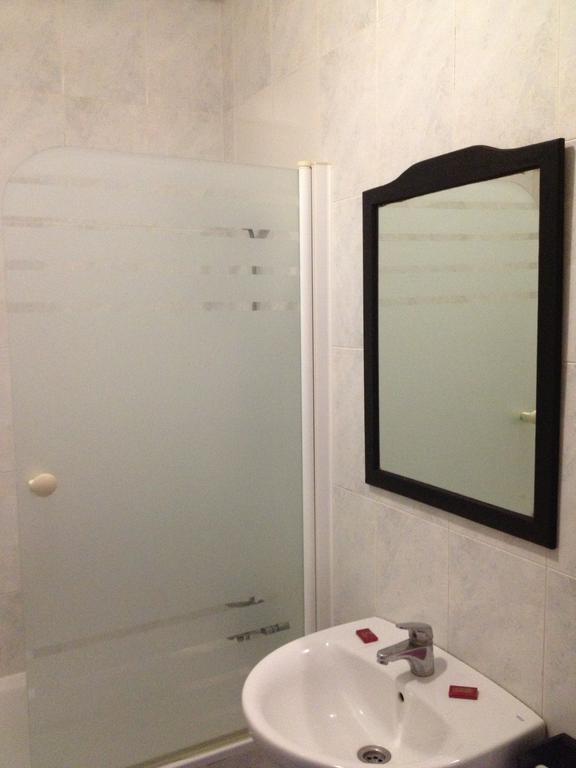 Hostal San Luis Almodovar del Rio Bilik gambar