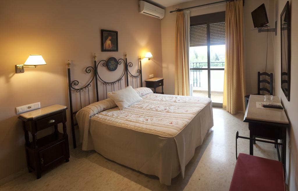 Hostal San Luis Almodovar del Rio Bilik gambar