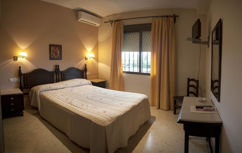 Hostal San Luis Almodovar del Rio Luaran gambar